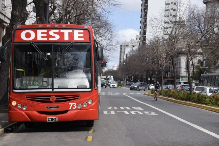colectivo-micro-la-plata-transporte-oestejpg